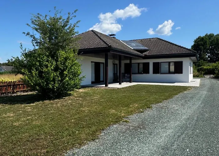 Golf Und Thermen Golfblick Bad Loipersdorf بيت للعطل